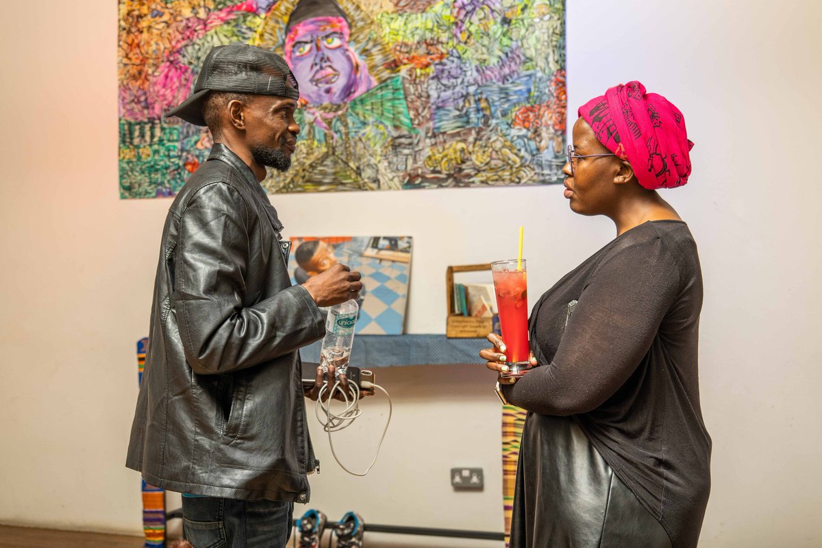 ZeusDeuceAfrika's tweet photo. Never got a chance to share content from the Art Exhibition before performance at #MolapoShowcaseTheatre the other week π₯π€ππ¨πΌπΌπΌπΌπΌπ§₯ππππ₯ Shout out Award Winning Curator Chawa Maposa and #CreativeCartBW for helping #DIYEnt. build 1st of these! πΈ @filmsmotionart IG π§πΌ https://t.co/yu0Ny9jmx9