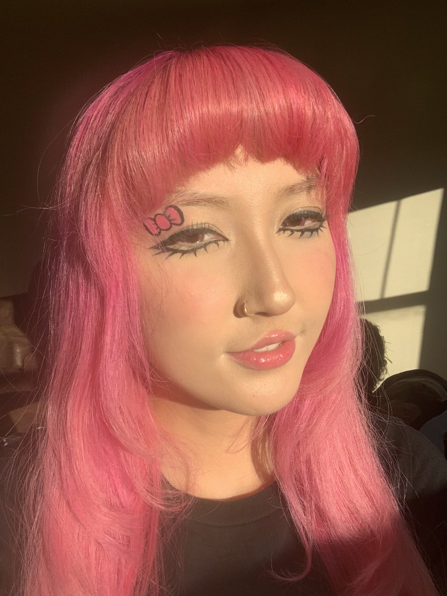 hellacuteclaire's tweet photo. i’m so real for this 😤 #egirl #nofilter #kawaii #sanriocore #hellokitty #animecore #cybercore #gyaru #makeup #wasian #kpop #idol #cyberidol #pink ^🎀>ㅈ<🎀^ https://t.co/IqyL4yxLZP