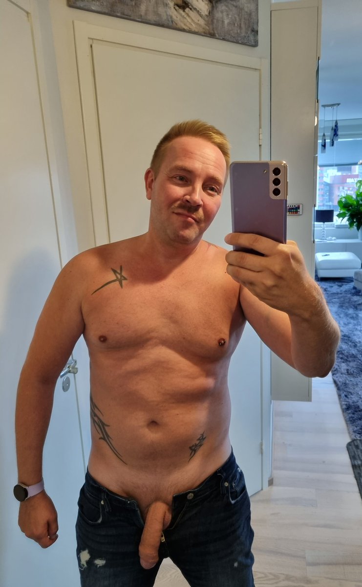 Stondis19cm's tweet photo. Should I put on some underwear? #finnishgay #gaycruising #freeballing #dickout #cockout #hung #hungdaddy #hungfinn https://t.co/XCF0kMoUKT