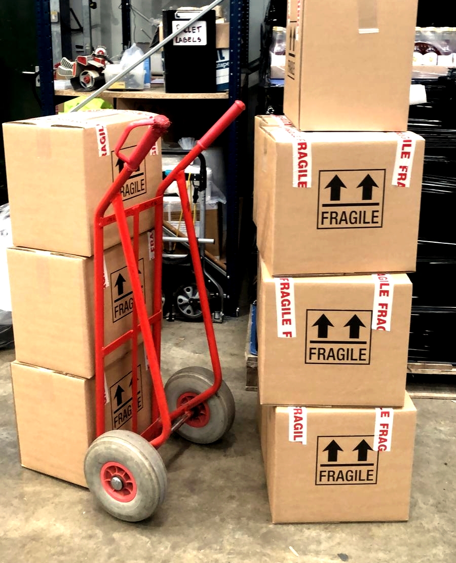 🍏DELIVERIES 🍏

For delivery this week place your orders by midday today by either sending Sam an email or phoning the office. 

#orders
#deliveries
#delivery
#juice
#applejuice
#lovinglysquishedinhampshire