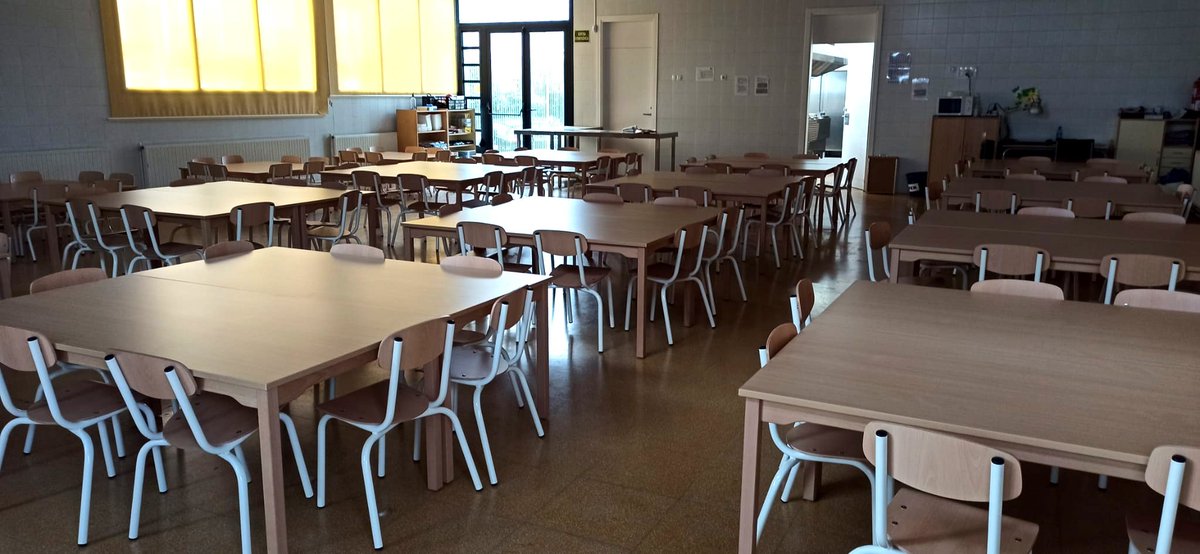 AMPAamistat's tweet photo. Comencem un nou curs, retrobaments i moltes novetats. Com aquesta 👇
Aquest curs estrenem nou mobiliari a per l'espai del migdia. Des de l'Afa hem fet aquesta inversió per fer aquest espai més acollidor. https://t.co/qWj2D4E8ax