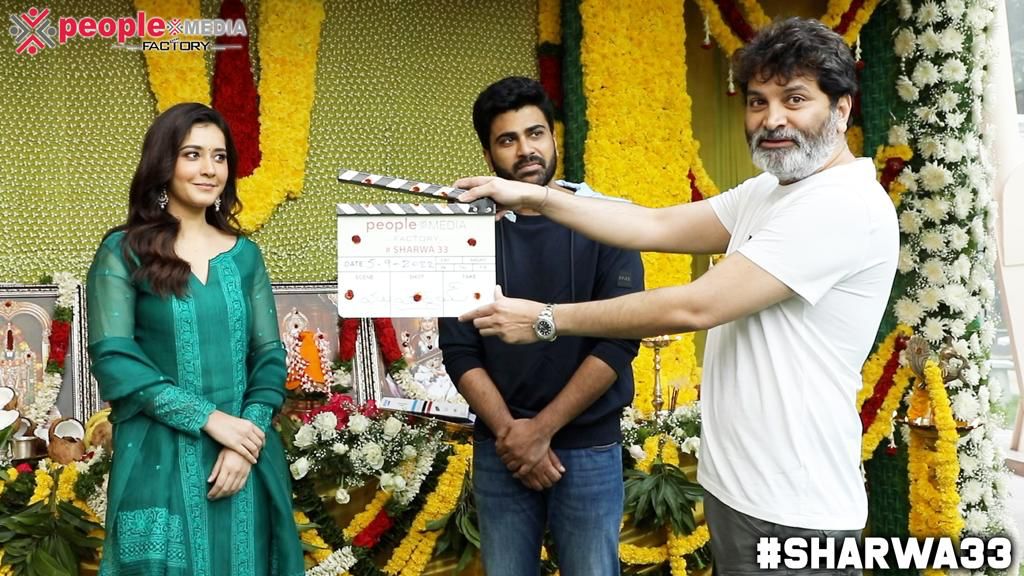 melnvaranasi's tweet photo. #Sharwanand33 : A Political Action Drama Kicks off with pooja ceremony. Regular shoot from October.

Other Cast: #RaashiKhanna, #Priyamani 

Direction: #KrishnaChaitanya
Producer: @vishwaprasadtg 
Music: @thisisysr https://t.co/sQicsmxmzy