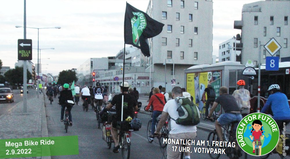RadelnForFuture's tweet photo. Eindrücke vom #MegaBikeRide. Beim Praterstern gab es ein solidarisches Zusammentreffen mit @venedigerau, deren Aktivisti gegen die Versiegelung von 3.000 m² Grünfläche und für die Lebensqualität im 2. Bezirk kämpfen.

Am 7.10. heißt es wieder: Wir #RadelnForFuture!
Save the date! https://t.co/v8fLxfjle3