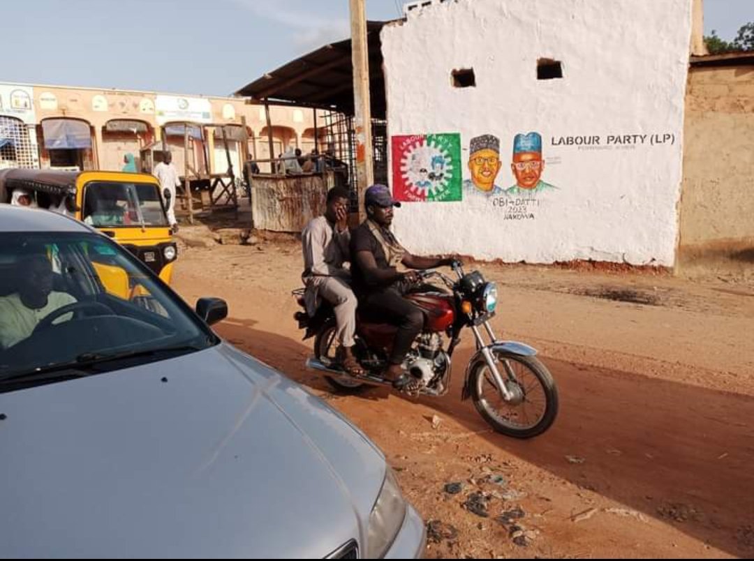 RealBanwoMayowa's tweet photo. #OBIdients in Katsina State have started painting strategic locations...Well done people! 👏👏👏 #Arewa4PeterObi
#Portable #SanwoOlu #Nigeria #gistlovers https://t.co/ztzZubki7X