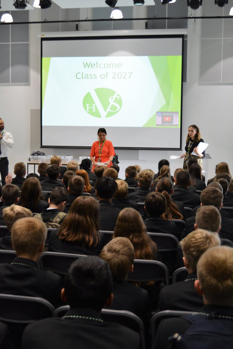 HoeValleySchool's tweet photo. A really big HVS welcome to our new Year 7 students who have started with us today! We hope you have a brilliant day getting to know your new classmates and our staff! #firstdayatschool2022 #newschool2022 #welcometoHVS https://t.co/mngZtWJlm2