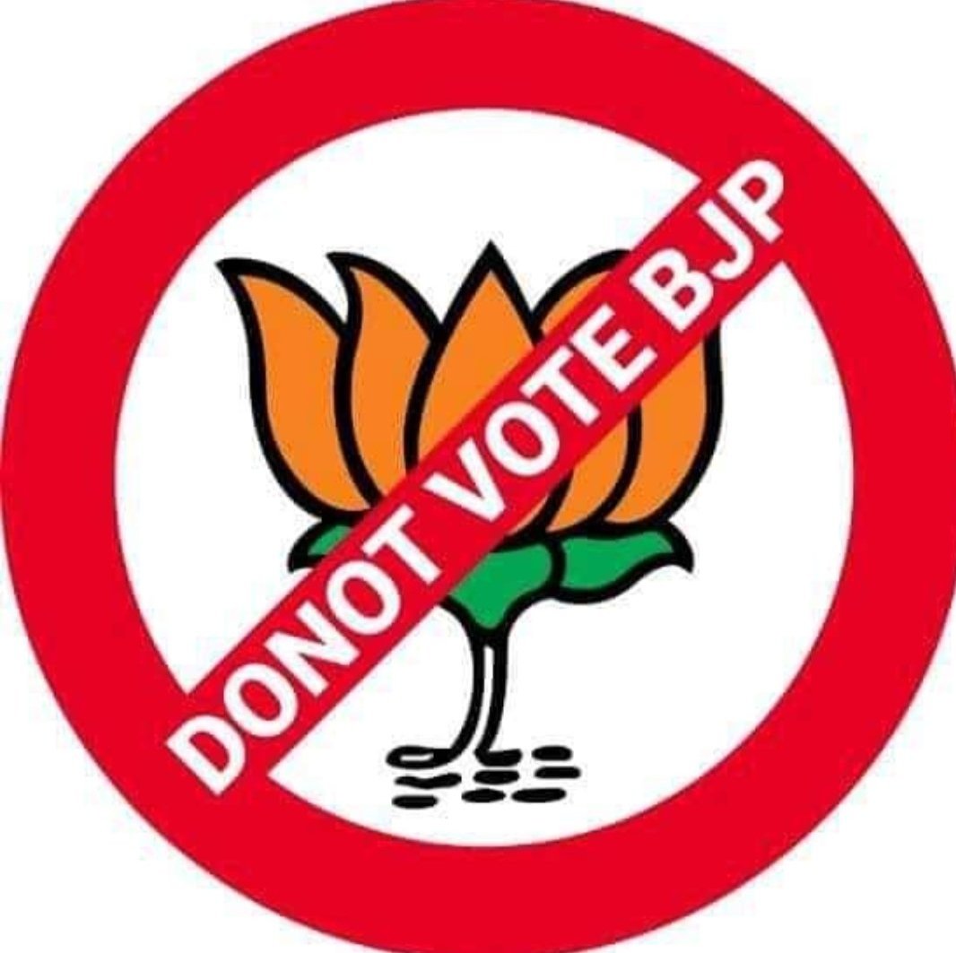 #JammuAndKashmir में  <a href="/BJP4India/">BJP</a> ने लाठी चार्ज किया आम नागरिकों को मारा क्योंकि वो जम्मू कश्मीर के #महाराजा_हरि_सिंह जी की जयंती पे अवकाश माग रहे थे 
Bjp सुनने तक को तैयार नही क्षत्रियों की बात .

@Rajputs_OfBihar @KshatriyasOfA
<a href="/rajput_of_india/">Rajput's Of INDIA</a> @Kshatriyas_Ekta 
<a href="/SurwarEmpire/">Surwar Empire</a>