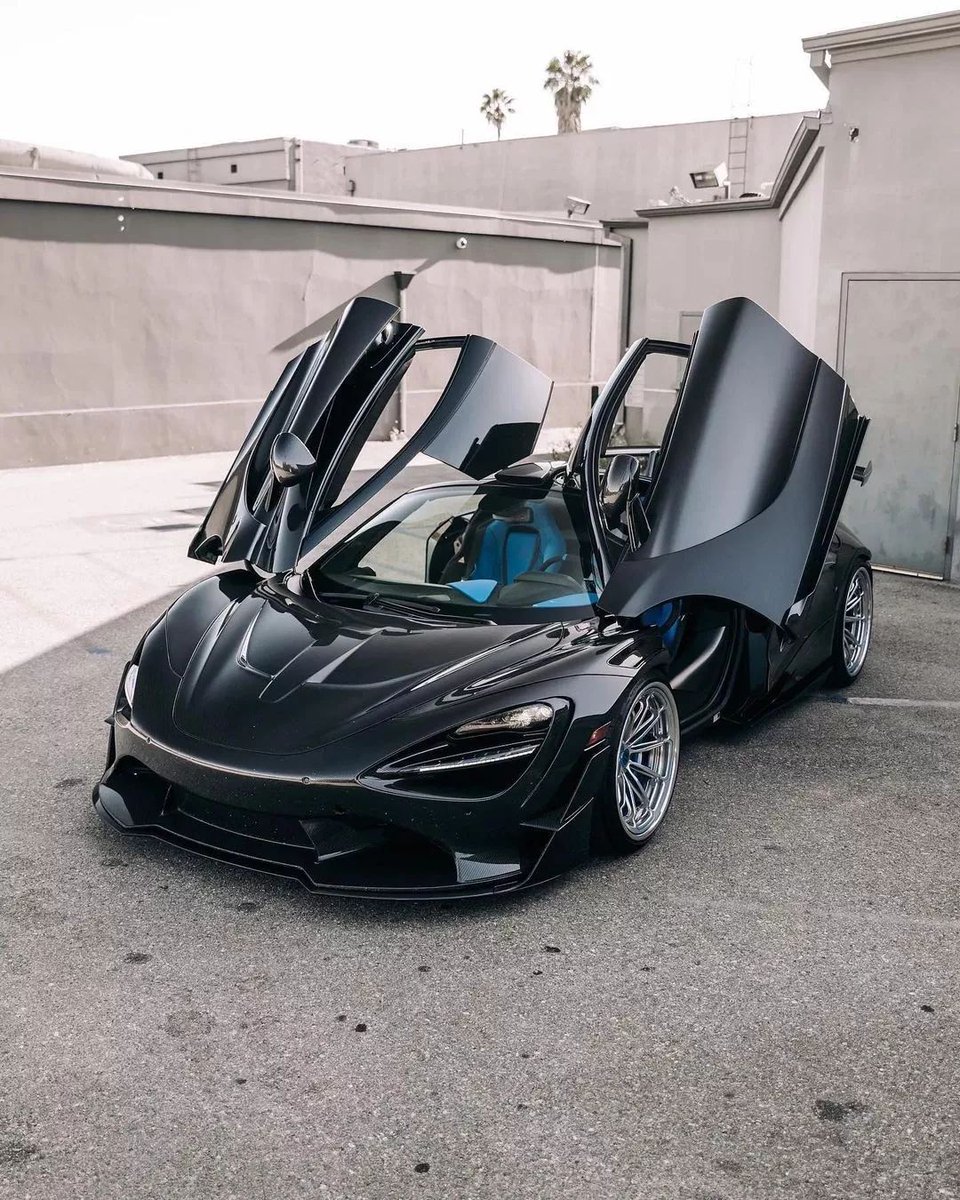 DailyExpensive's tweet photo. McLaren 720s
#exoticcar #ride #drive #speed #horsepower #driver #sportscar #racing #vehicle #supercar #cars #tires #spoiler #envywear #road #freeway #highway #wheels #bugatti #ferrari #lamborghini #mercedesbenz #audi #porsche #rollsroyce #mclaren #mclaren720s #expensivecarsdaily https://t.co/SN3AIvHADW