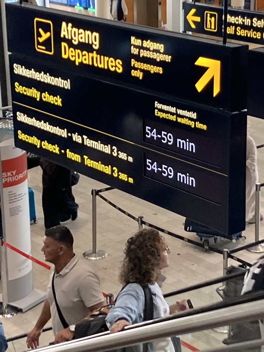 BFoldager's tweet photo. Cph airport - you can do better than that!!!!! https://t.co/lznmgDvXxd