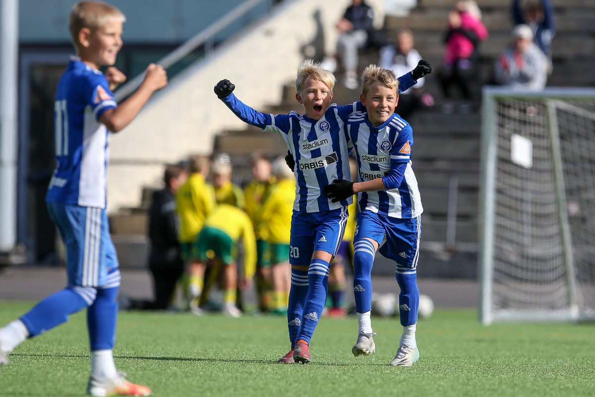 Wau mikä <a href="/hjk_cup/">HJK Cup</a> viikonloppuna pelattiin! 🤩 Klubi nappasi 2️⃣ kultaa 🥇 ja 2️⃣ pronssia 🥉 viidestä sarjasta. 🥳👏

Kaikilta peliryhmiltä mahtava turnaus takana ja ISO kiitos HJK:n pelaajien vanhemmille turnauksesta! 👊

#HJK #OnVainYksiKlubi