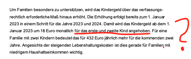 robinalexander_'s tweet photo. Leserinnen und Leser von @welt, die das Kleingedruckte im #Entlastungspaket nicht übersehen, fragen, ob die 🚦 etwas gegen Familien mit drei oder mehr Kinder hat. Ich vermute, es gibt einen systemischen Grund, dass das Kindergeld nur für Kleinfamilien erhöht wird. Aber welchen? https://t.co/ipUxAdUAi6