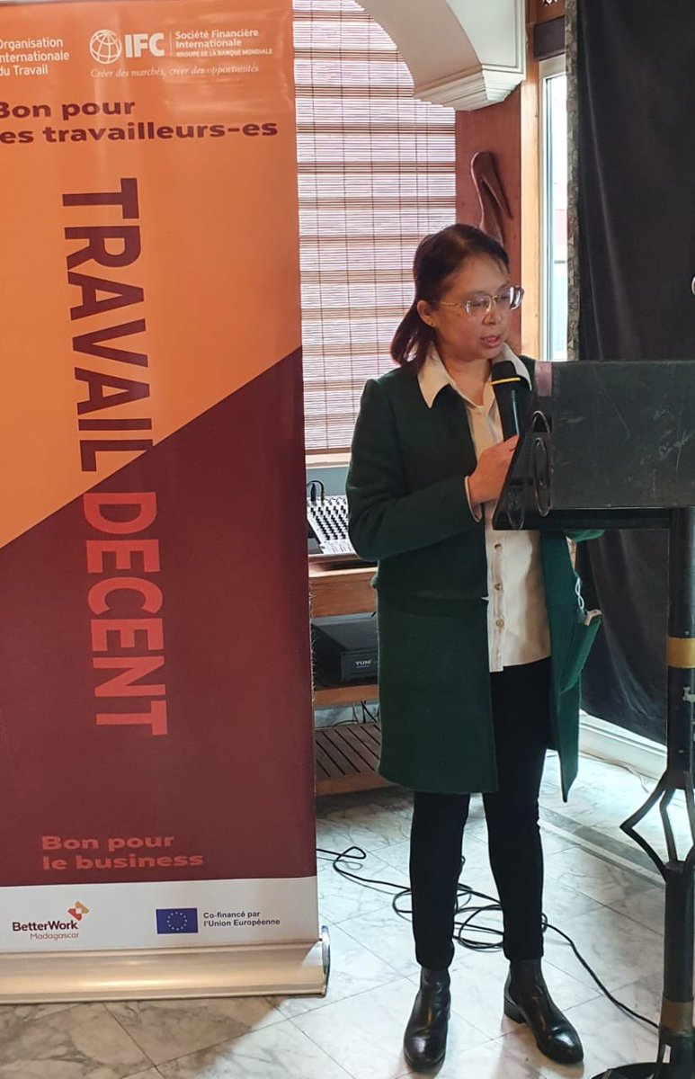Coffi_Agossou's tweet photo. #BetterWorkMadagascar starts training of trainers from 20 enterprises members of #GEFP/Groupement des Entreprises Franches et Partenaires. Training includes #Socialdialogue, #Violence&Harassment in workplace, human resource, technics of collective bargaining and women leadership. https://t.co/qeraH7y88E
