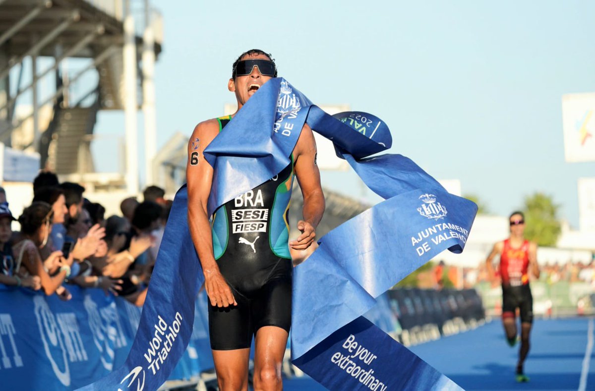 FDMValencia's tweet photo. Si ens agrada córrer, nadar i anar en bicicleta.... El triatló ens encisa!! 😀
Encara somniant amb tot el que hem viscut el cap de setmana! https://t.co/18mNoKSj9T