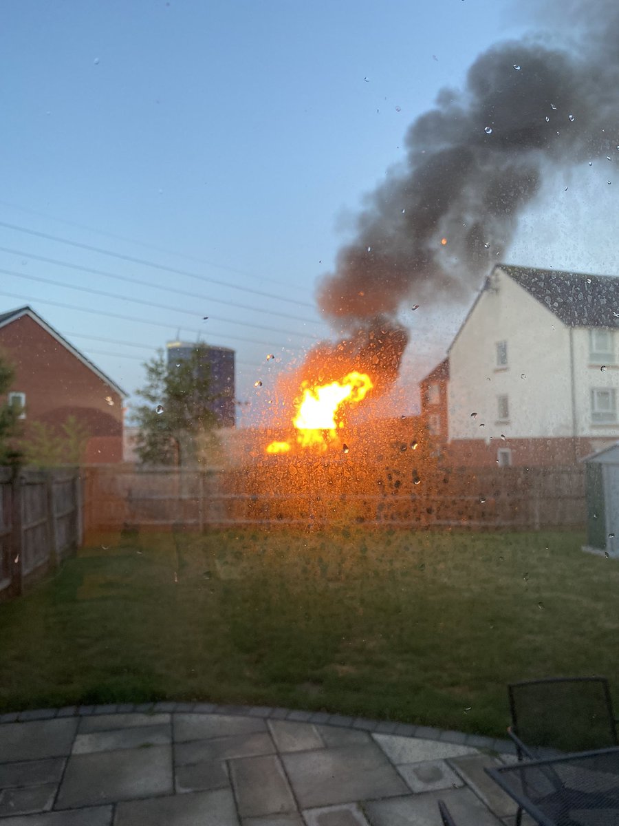 8_Bit_Dan's tweet photo. @hibbsy This was at 6:30 from my back garden. It got a little bigger than this, quite scary but it was under control within 90 minutes. Me, my wife and the animals evacuated the are because of the explosions. https://t.co/CYXjucRXr8