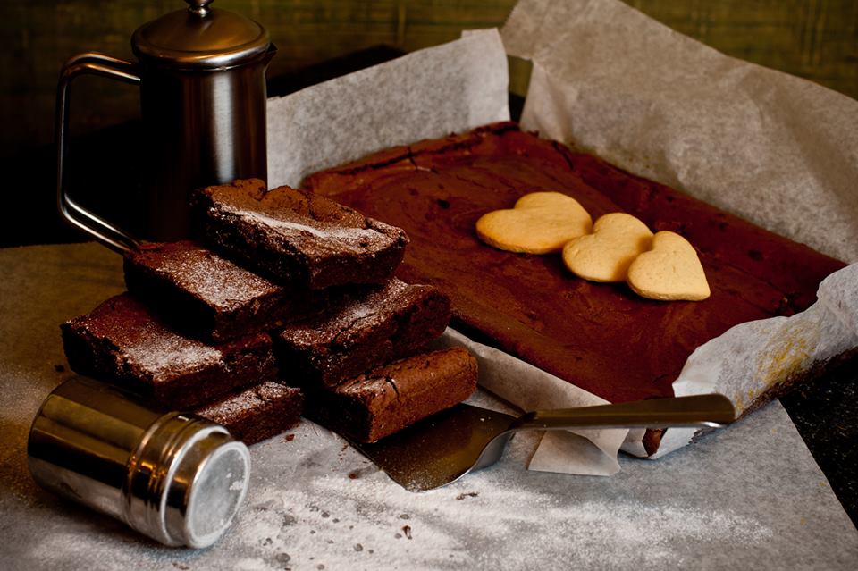 Fancy something sweet? Our dessert menu is perfect for those who enjoy the sweet things in life. Choose from sticky toffee pudding, Greens dark chocolate brownie or Greens bakewell tart #glutenfree and #vegan available