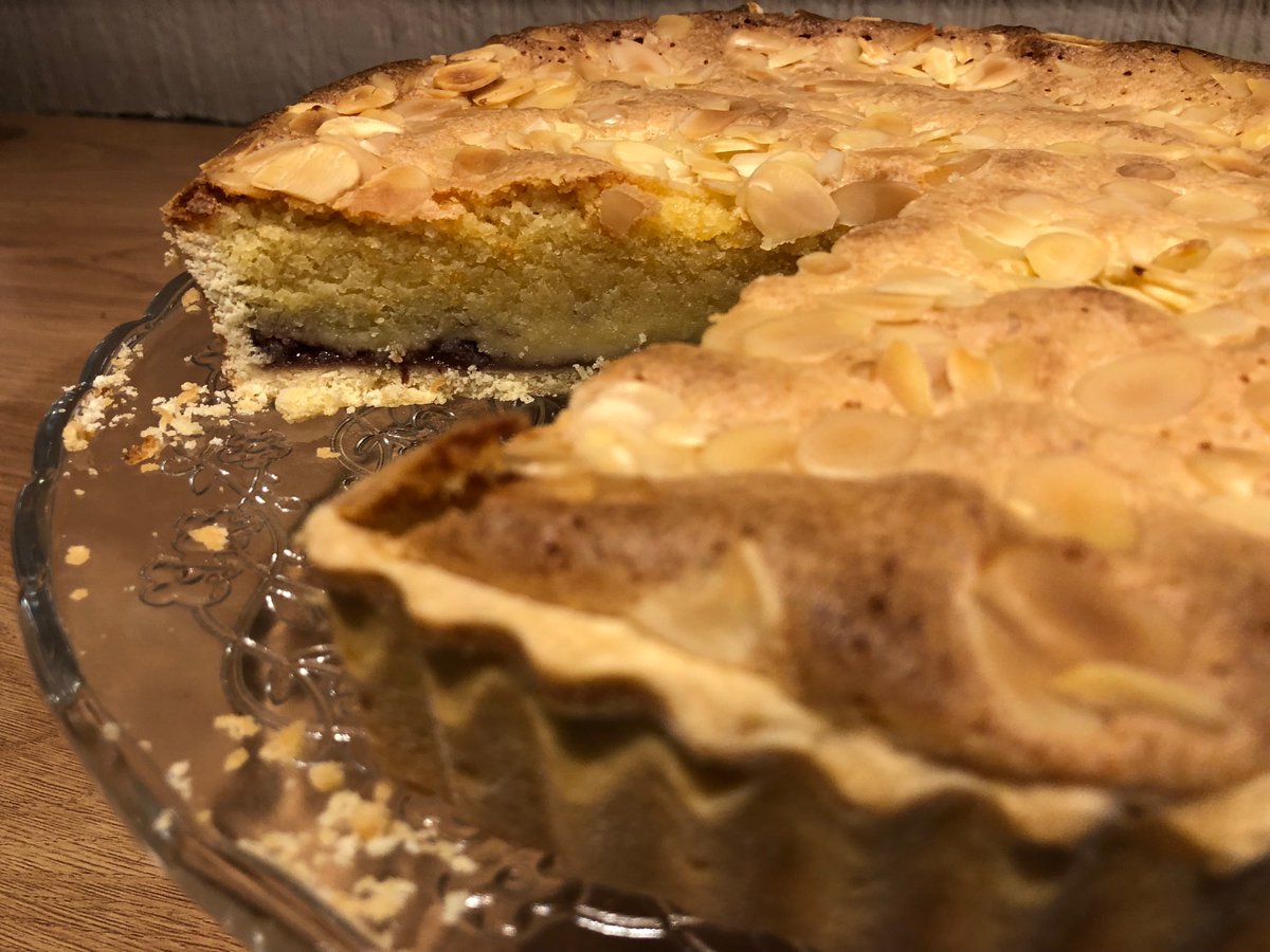 GreensCafeGrasm's tweet photo. Fancy something sweet? Our dessert menu is perfect for those who enjoy the sweet things in life. Choose from sticky toffee pudding, Greens dark chocolate brownie or Greens bakewell tart #glutenfree and #vegan available https://t.co/3qJWyA2CIm