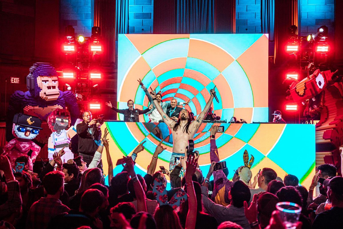 borgetsebastien's tweet photo. 👋 GM! We're working to make @TheSandboxGame experiences more immersive for music fans. You'll get a sneak peak with @steveaoki, one of the first DJ artists to jump into the metaverse. 

This is just the beginning of defining what virtual shows can become in 5 years from now. https://t.co/606dc0YG0o