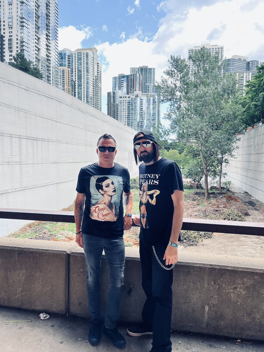 tenlomusic's tweet photo. #Lollapalooza #Chicago https://t.co/hudoj7Kbht