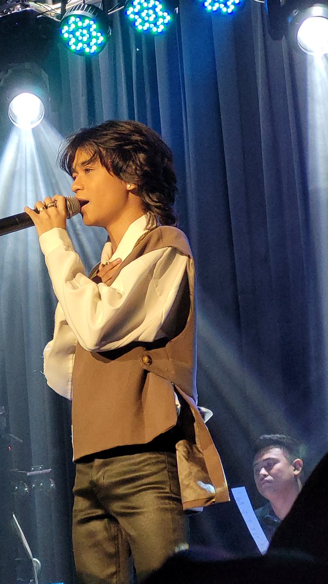 iamchay12's tweet photo. @KeiferSanchez_ Congratulations again poy and after ilang years nakita muli kita magperform sa stage. Stay safe always and more blessings to come https://t.co/f9Set6X3Yh