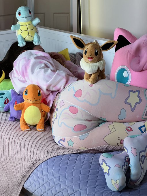 guys, give me a minute plz 😴 https://t.co/HlExCLZO8o