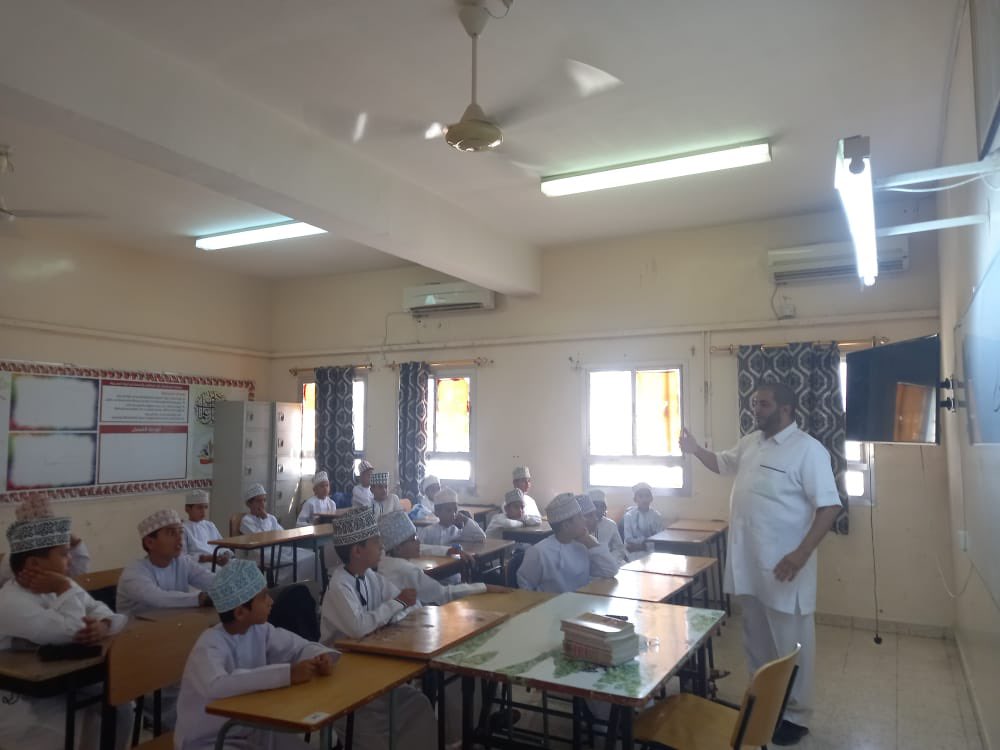 Khalid__School's tweet photo. محاضرة توعوية عن التبغ قدمها ممرض الصحة المدرسية خميس الراشدي 
#تعليمة_الداخلية
#مدراسنا_مستقبل_واعد https://t.co/fp8fzDG8mA