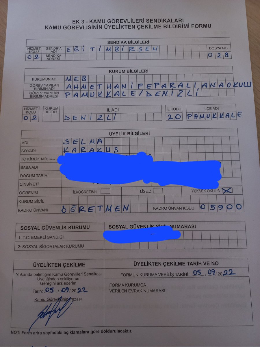 SelmaKa53287696's tweet photo. Bugün itibarıyla okulumdan 6 arkadaşımla birlikte sendikamızdan istifa ettik bundan sonra artık onlar düşünsünler 
#yetkisizsendikaistifa https://t.co/sK7zUTlCth