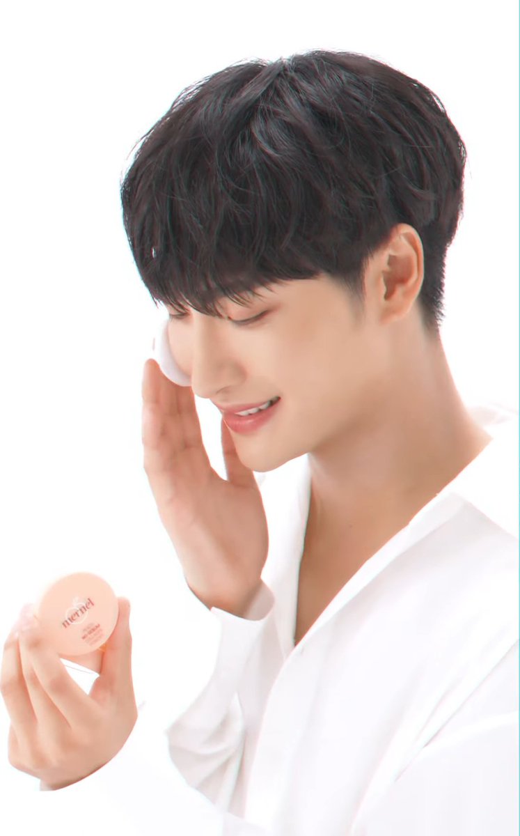 MAS_43ver's tweet photo. 아 너무 사랑스러워... 볼따구에 파우더 폭냥 https://t.co/qIywp1gAYm