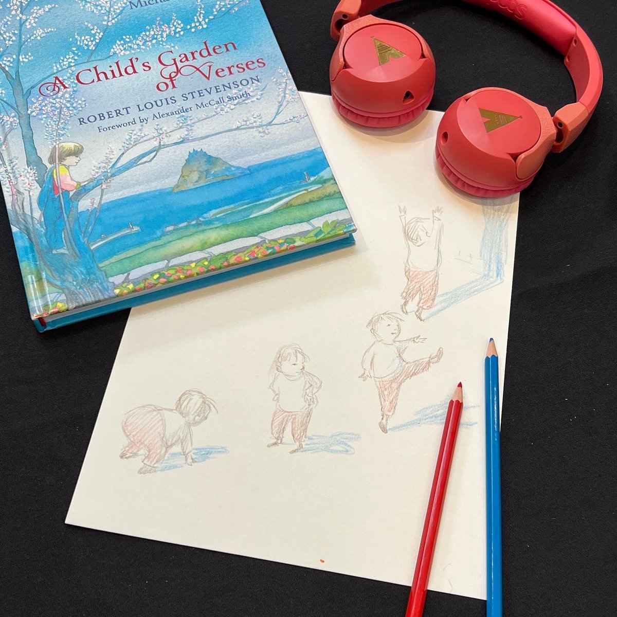 cloudalouduk's tweet photo. A #roundup of the incredible #illustrations made for #NationalDoodleDay on 3 September! Courtesy of @bethan_welby and @RobbinsRose. 

A wonderful morning of #poetry, audio listening, and #pictures at the beautiful @clpe.org.uk Library in Southwark. 

We hope this inspires YOU! ✏️ https://t.co/g30M2gCgVB