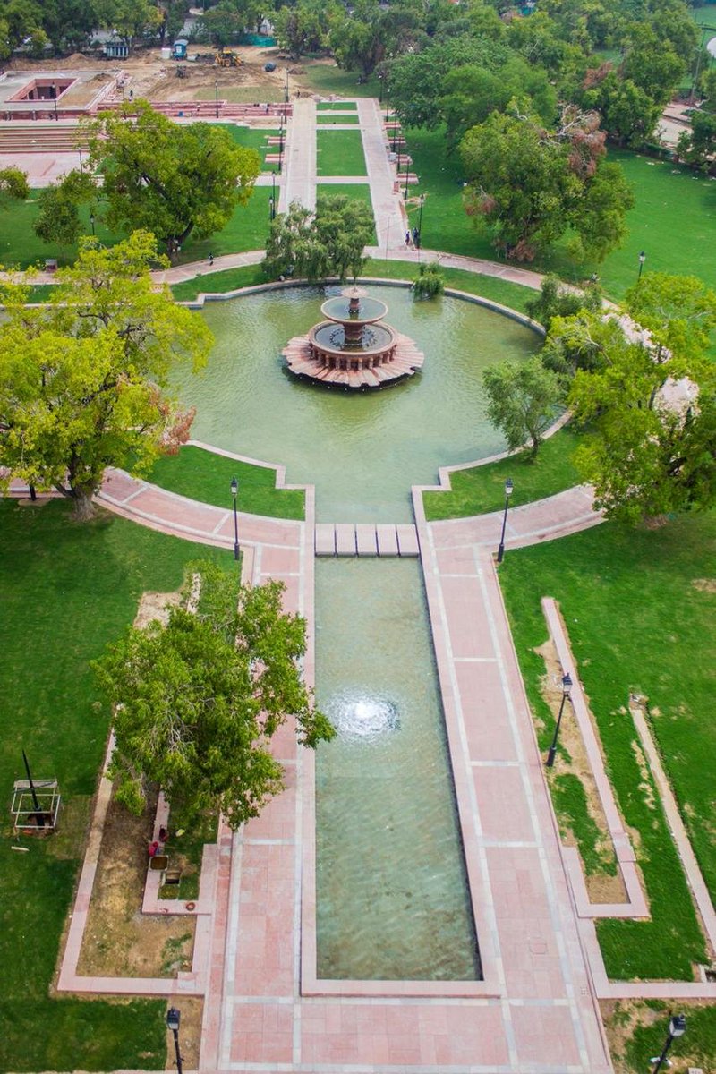 ANI's tweet photo. Delhi's Central Vista Avenue wears an all-new look as it is set to open for the people https://t.co/IXhhlK21G4