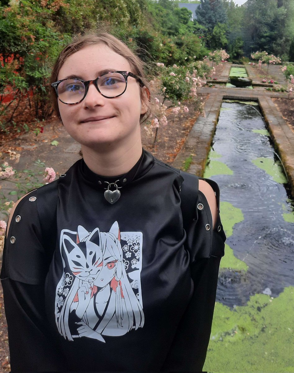 Capgame_France's tweet photo. Nous avons le plaisir d'accueillir une nouvelle salariée, Chloé, ergotherapeute fraichement diplômée de l'IFE @VilledeLoos
Nous sommes d'autant plus contents que nous l'avons connue grâce aux formations que nous donnons dans cetre école depuis 2 ans 🤓
#semeDesGraines 
#welcome https://t.co/PS19GxKTnU