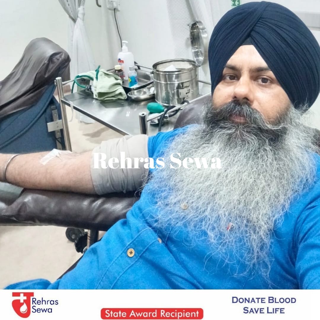 rehras_sewa's tweet image. Open your heart- open it wide, someone is standing outside.
Be a blood donor! Be a hero!
Thanks to #Charnjit ji who donated blood at SPS Hospital.
May God Bless Him😇