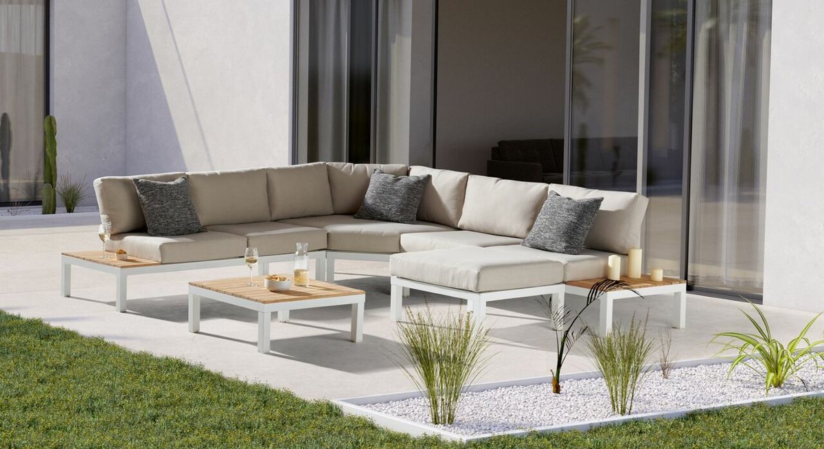 We are in LOVE with this beautiful Elba set 😍

Sit four comfortably around the corner patio set and lounge with friends or family. The aluminium frame is weatherproof and rustproof.

Learn More: oaktreegardencentre.com/Kalos-universa…