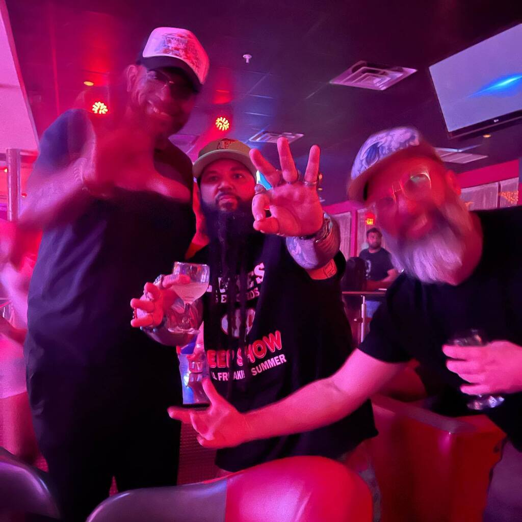 KingdomKome's tweet photo. This man raised me!! @unclelukereal1
🐬🌴👌305 🤚🌴🐬
The realest #UncleLuke 🫡
.
.
.
#kingdomkome #luthercampbell #dadewear #lukerecords #cannaaid #dadecounty #305 #miami #2livecrew #skyywalkerrecords #dadefam #wedontvisitweliveit #miamibass #dadefami… https://t.co/JE9uNGv4Hs https://t.co/TRZdVWWogy