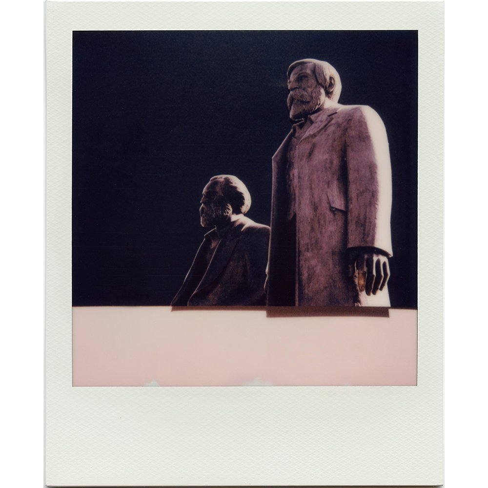 We present today on our site the fantastic series 'Good Bye Berlin' by Andrea Tonellotto (@andreatonellotto) from #Italy.
--
See the whole series and interview that we had with him  here: analogmagazine.ch/andrea_tonello…
---
#analogmagazine #filmphotography #analogphotography