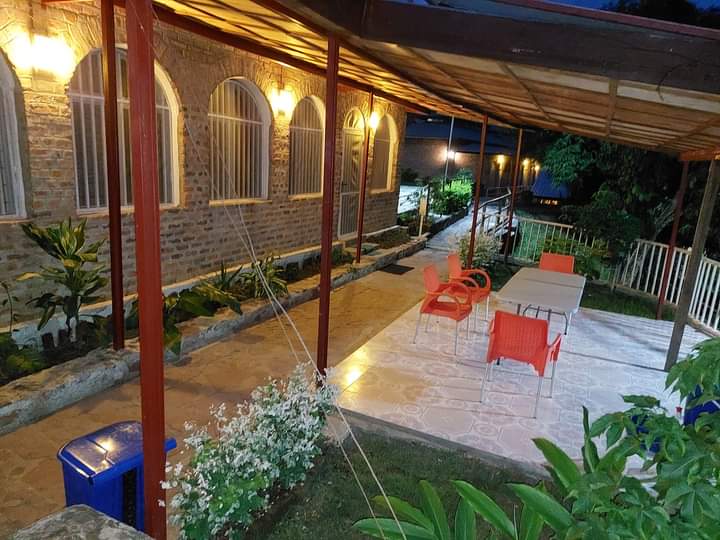 Apprécions ce coin du monde
Nous sommes à Kisangani
Bambou palace👌
RDC mon pays 🇨🇩🇨🇩🇨🇩