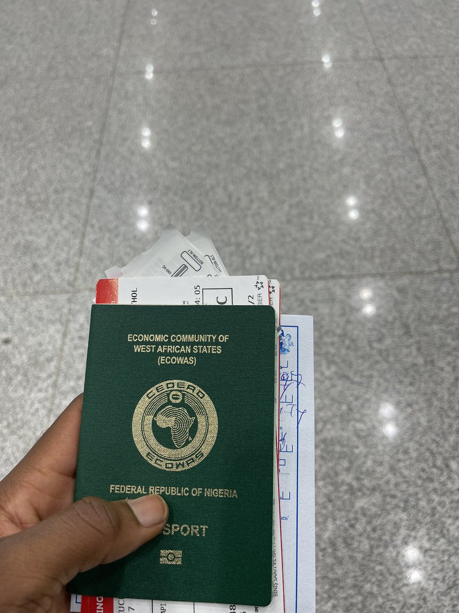 the_Izuchukwu's tweet photo. Goodbye Nigeria👋 https://t.co/ZLxdfdT0x7