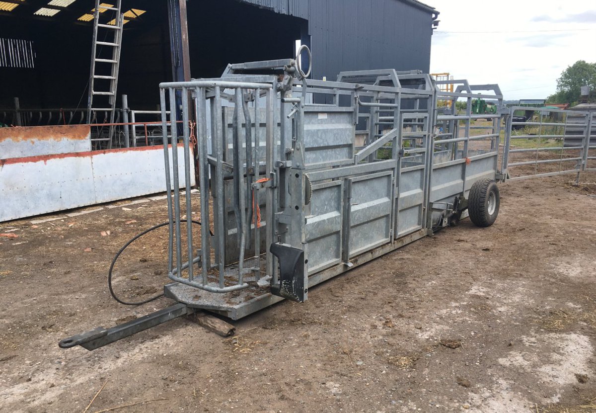 Brownandcorural's tweet photo. #machinerymonday

Our auctions team are onsite getting ready for their first onsite auction of Farm Machinery &amp; Livestock Equipment at Hathern, Leicestershire. Sale starts 10.30am this Thursday 8th Sept 22. 

View lots &amp; bid online: https://t.co/gEp7jUo1p0 https://t.co/gUFsIXqcj0