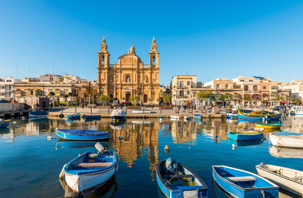 WTTC's tweet photo. Economic growth in developing countries makes #TravelAndTourism a major motivator for regions to promote themselves as tourism destinations. Both host countries and tourists' home countries benefit from it.

Learn more 👉 https://t.co/2fvZYl5uFf

#MondayMotivation #EIR https://t.co/krA68jHfeA