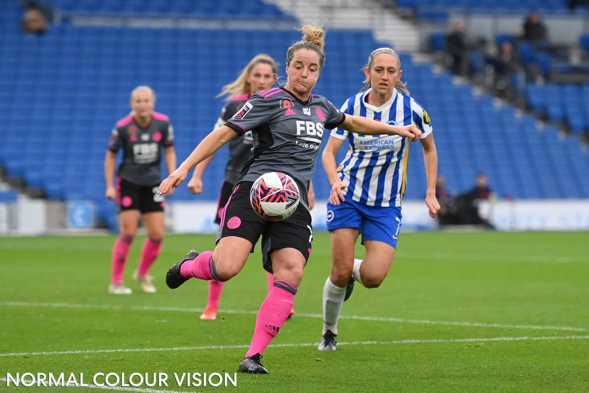 BarclaysWSL's tweet photo. Did you know that colour blindness affects around 1 in 12 men and 1 in 200 women across the world?
 
On #ColourBlindAwarenessDay, we are highlighting the impact it can have on those affected when watching and playing football.

You can find out more at https://t.co/OyEZ0RhtFp. https://t.co/pfwL3lwg6k