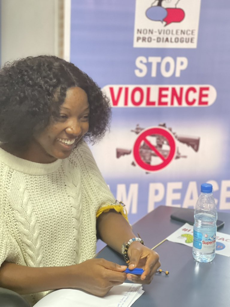 mddtcameroon's tweet photo. @mddtcameroon holding focus group discussions with youth female leaders to develop a security toolkit for Students in the Anglophone Regions.There continue to be arbitrary arrests, kidnapping,deaths with youths as the perpetrators &amp; victims. #Letdialoguelead #EndAnglophonecrisis https://t.co/6RFLON6807