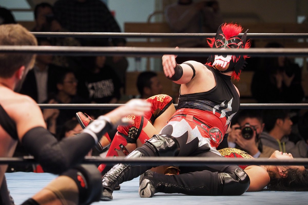 uma73's tweet photo. キッド・ライコス @KidLykos 選手が3年半ぶりに再来日ということで、1/7/2019 FCP後楽園の写真を蔵出し。ライコスは大怪我で一度は引退→復帰後初のCCK再結成なので、さぞやワクワクしてるんじゃないかと!
参戦予定は…
DDT 9/10 9/13 #ddtpro
我闘雲舞 9/15 #gtmv #PhoenixRiseskido https://t.co/DyfwZmUPa5