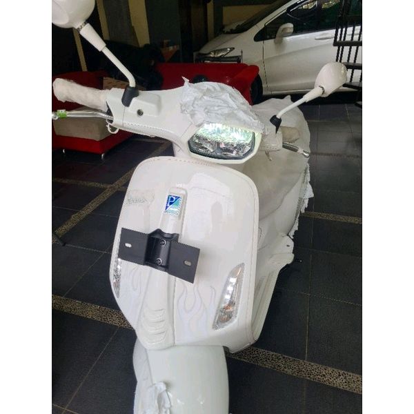bulldz_zone's tweet photo. Saya menjual Vespa Matic Spri... seharga Rp150.000.000. Dapatkan di Shopee sekarang! https://t.co/kbbRJ6gTq6 #ShopeeID https://t.co/eZx61SsGll