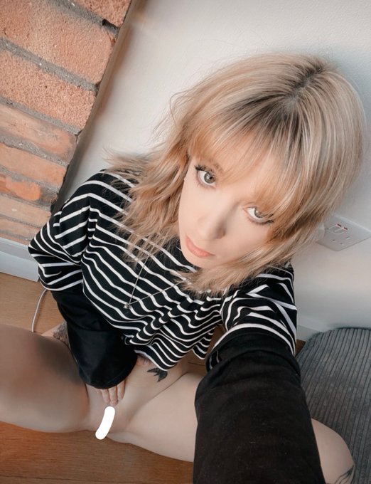 good morning 😌🖤 https://t.co/bscX1t7rTx