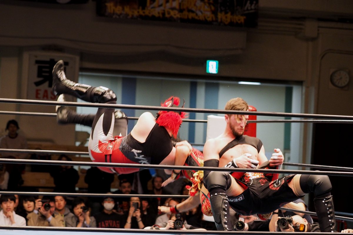 uma73's tweet photo. キッド・ライコス @KidLykos 選手が3年半ぶりに再来日ということで、1/7/2019 FCP後楽園の写真を蔵出し。ライコスは大怪我で一度は引退→復帰後初のCCK再結成なので、さぞやワクワクしてるんじゃないかと!
参戦予定は…
DDT 9/10 9/13 #ddtpro
我闘雲舞 9/15 #gtmv #PhoenixRiseskido https://t.co/DyfwZmUPa5