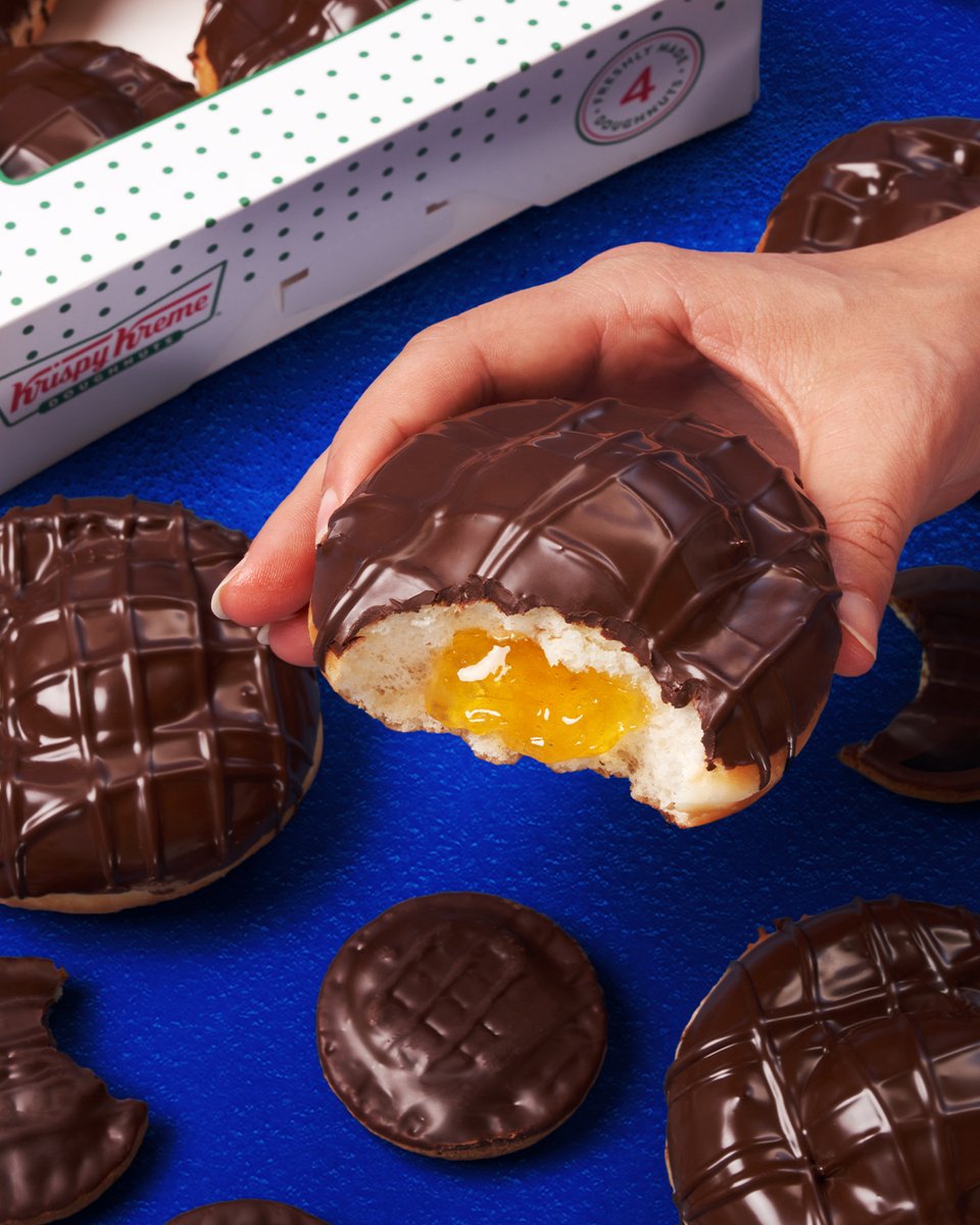 krispykremeUK's tweet photo. The Jaffanut is here

That's it... that's the tweet

@jaffacakes

#krispykremejaffacakes https://t.co/FCSmIvohka