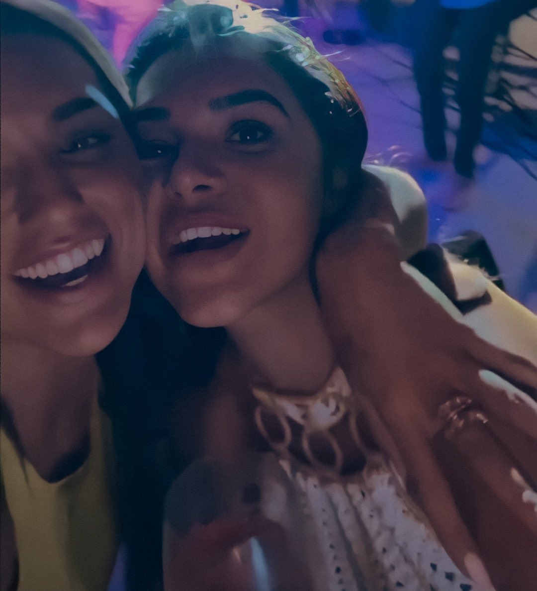 Bom dia, minhas girafinhas. Que essa semana seja incrível pra todos nós 🤍✨