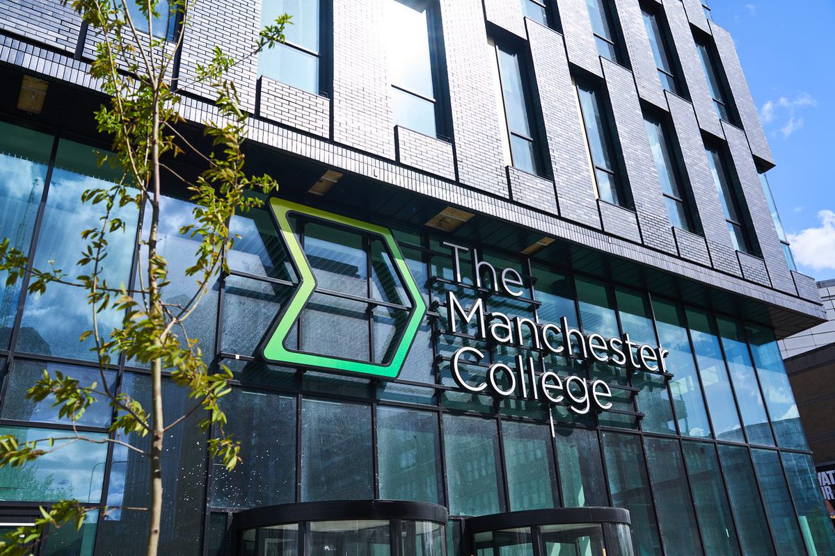 TheMcrCollege's tweet photo. We are incredibly excited to announce that our brand new City Campus Manchester is officially open!
We canโt wait to see students across the city use our fantastic state-of-the-art facilities in creative and digital for the first time.
#CityCampusManchester #OfficiallyOpen https://t.co/RiVhhlWQDt