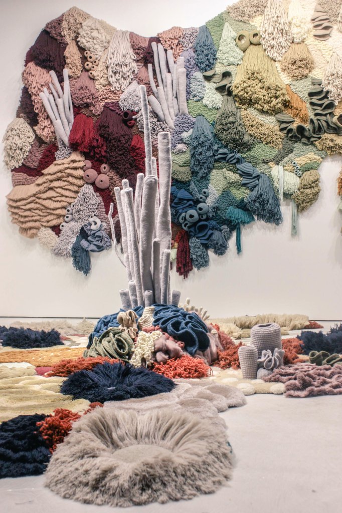 womensart1's tweet photo. Vanessa Barragão, contemporary Portuguese textile artist known for large-scale hangings inspired by ecosystems using upcycled waste materials from the textile industry #womensart https://t.co/wTGmfymWLu
