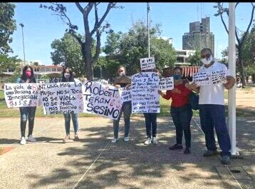 manuelita1504's tweet photo. #5Sep
#RobertTerán condenado a 30 años, con su #Defensa al #Recursar a la #CorteDeApelaciones, aspira que se repita el #Juicio y que los testigos y expertos "No" puedan acudir a las audiencias
PEDIMOS:
#RatificaciónDeSentenciaCondenatoria
#TeránEsCulpable
#JusticiaParaGinaYSuBebé https://t.co/vdpoqFtwup