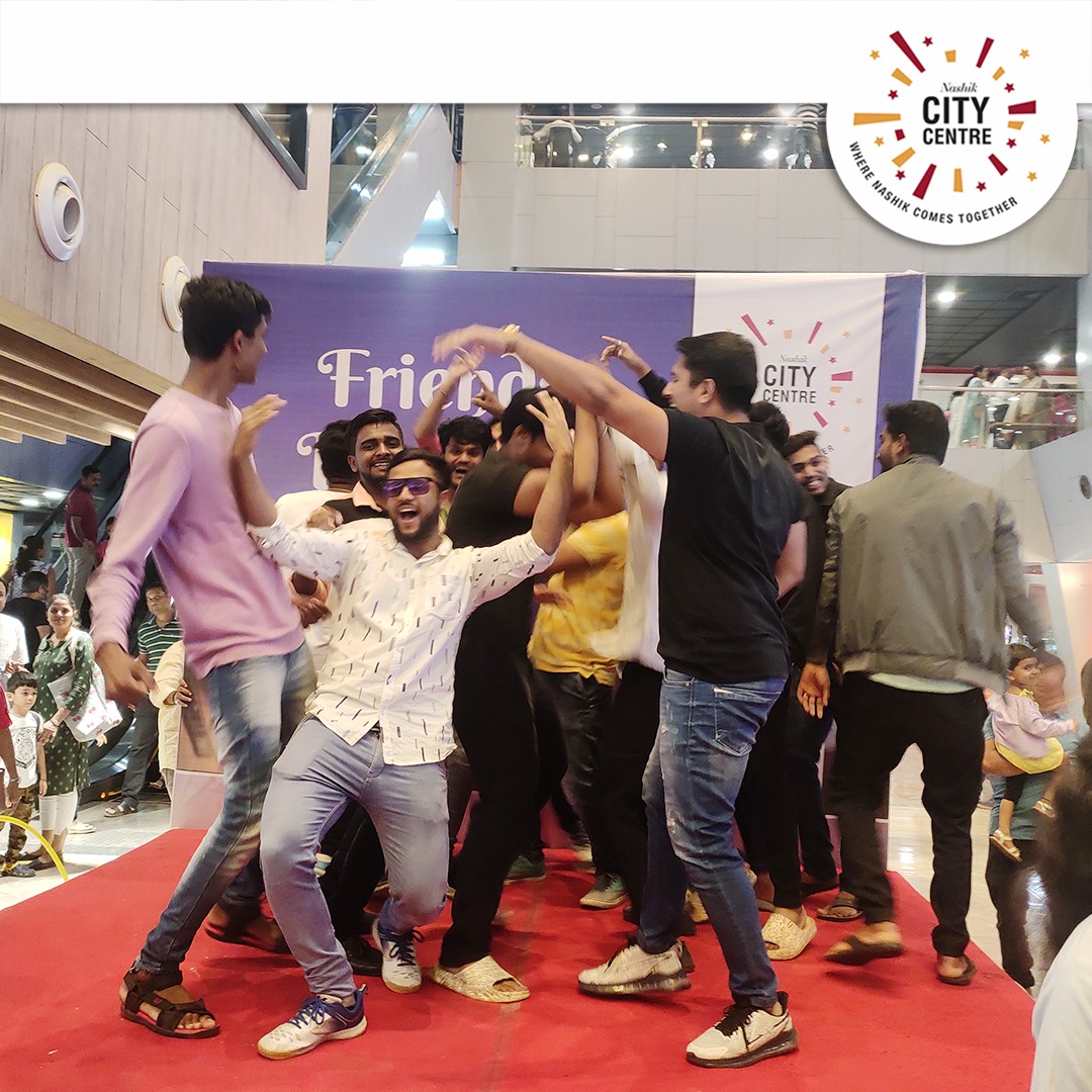 nasikcitycentre's tweet photo. Throwback to one of our most fun event- Friends Day Out.
Stay tuned for more events at City Centre Mall, Nashik.
#ccmnashik #citycentremallnashik #thingstodoinnashik #nashikevents #livemusic #musicalweekend #nashikmalls #mallsofindia #events https://t.co/FijgOhZK43