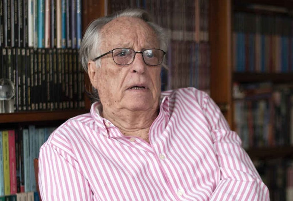 RSanBorondon's tweet photo. Hoy en #LaTrapera contamos con:
10.30 Alberto Vázquez-Figueroa, escritor
11.30 Antonio Cabrera de León (Catédratico Medicina @ULL)
12.45 Maribel Lacave, escritora canaria afincada en Chile, para valorar el plebiscito 🇨🇱
📻Escúchanos en directo en: https://t.co/OqbOimg9L1 https://t.co/aZk7Q8EpoI